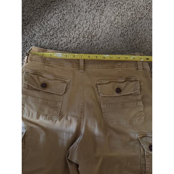 American Eagle Heavyweight Camel Brown 33” Cargo Shorts - Picture 6 of 8